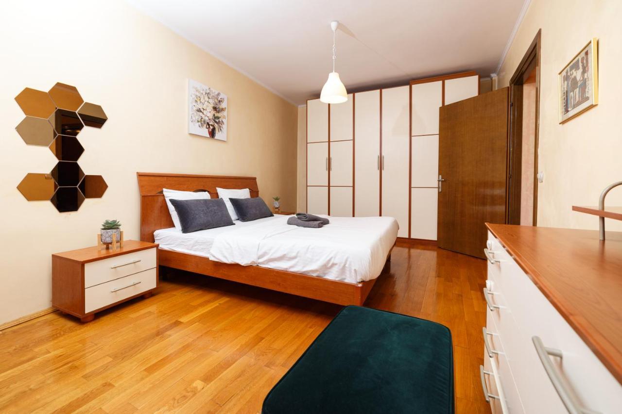 Color Apartments Unirii 14 Blv Бухарест Экстерьер фото